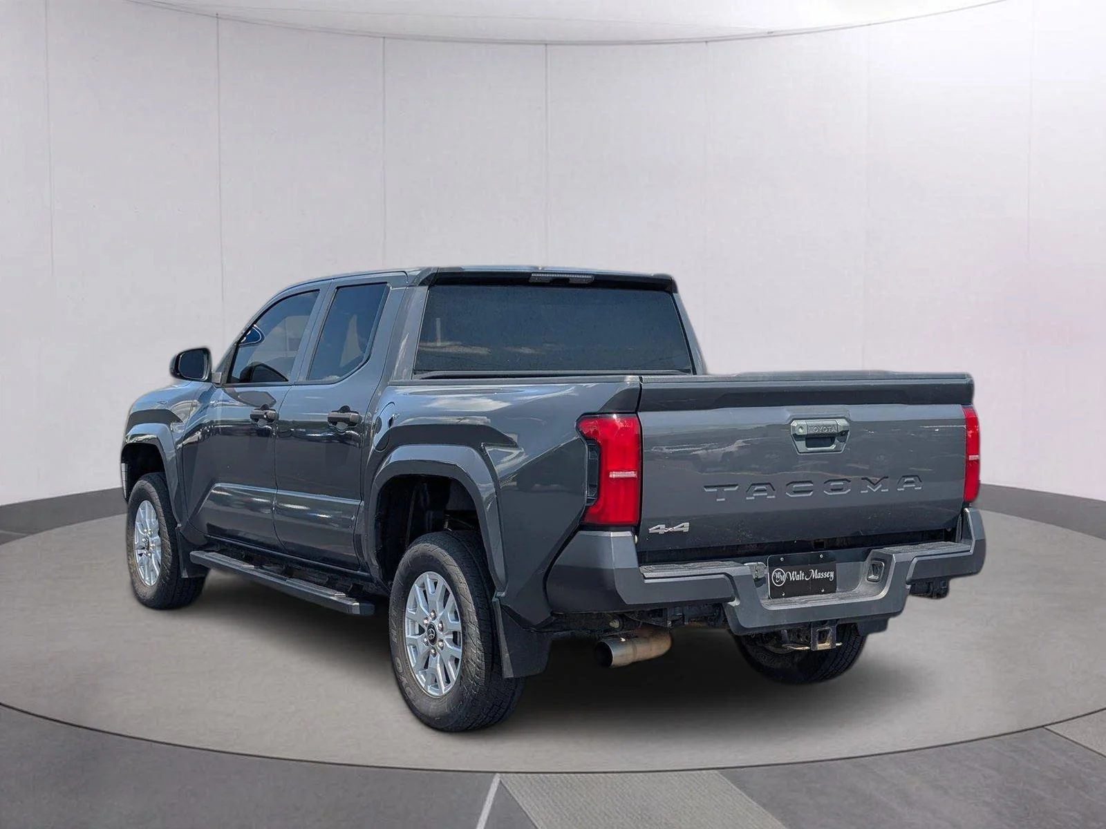 Used 2024 Underground Toyota SR image 3