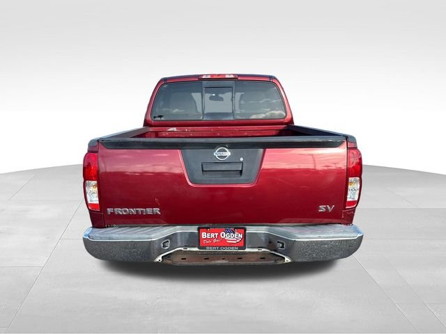 Used 2016 Red Nissan SV image 6