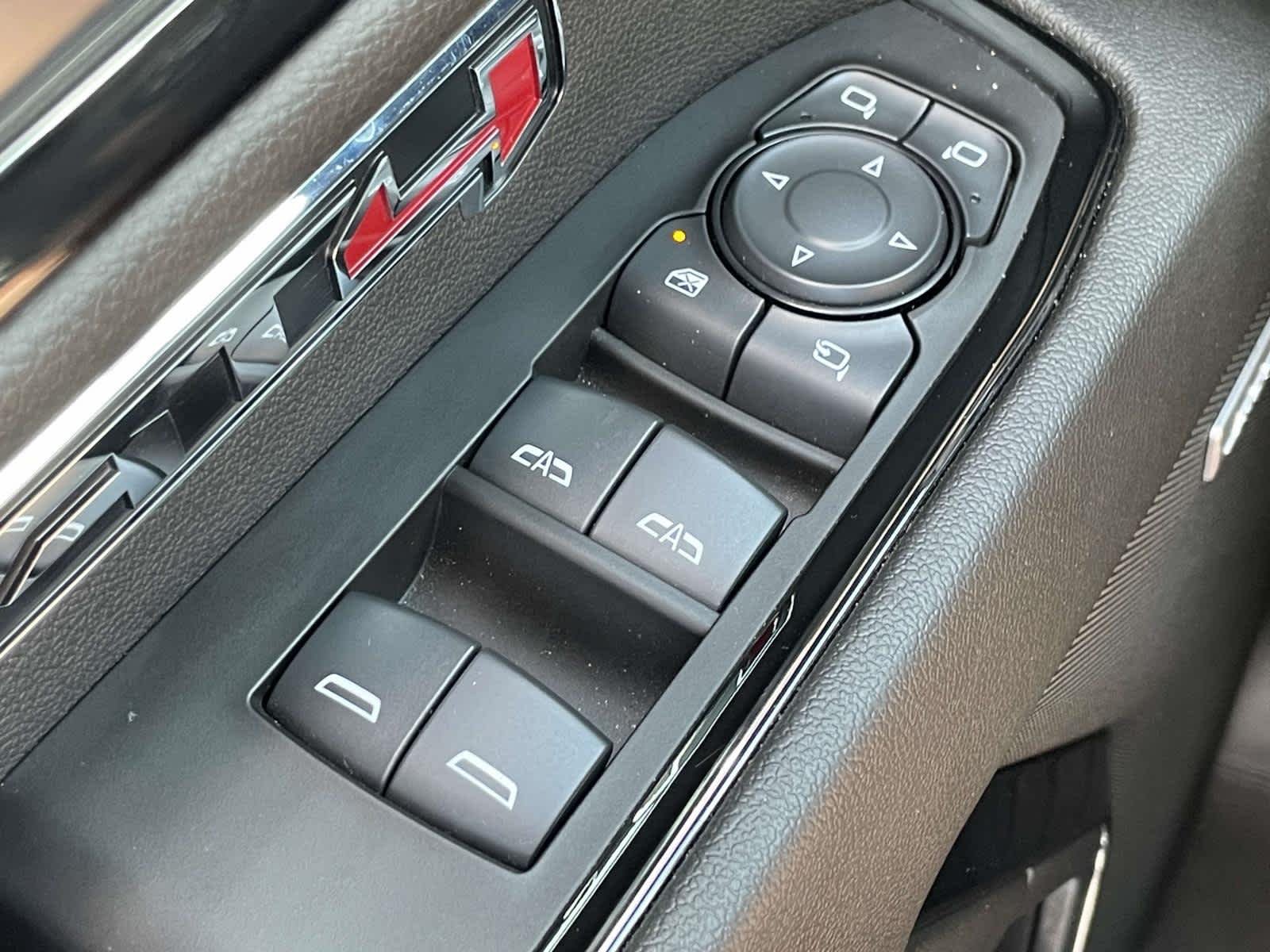 Used 2024 Sterling Metallic GMC AT4 image 31