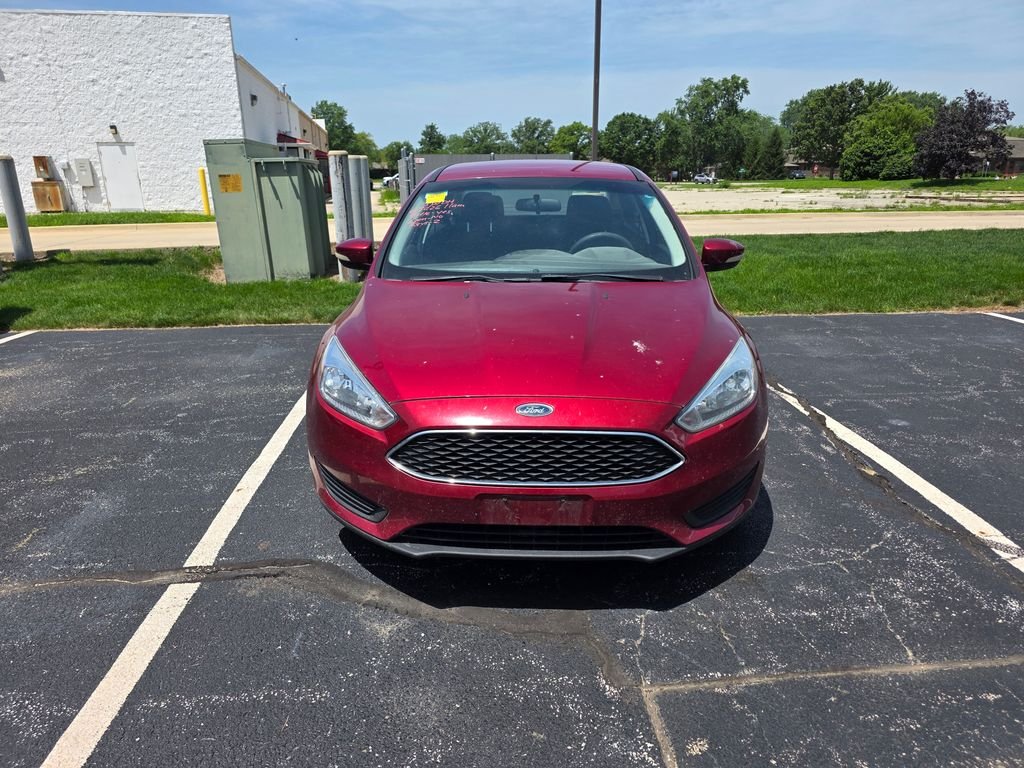 2015 Ford Focus Sedan SE's photo
