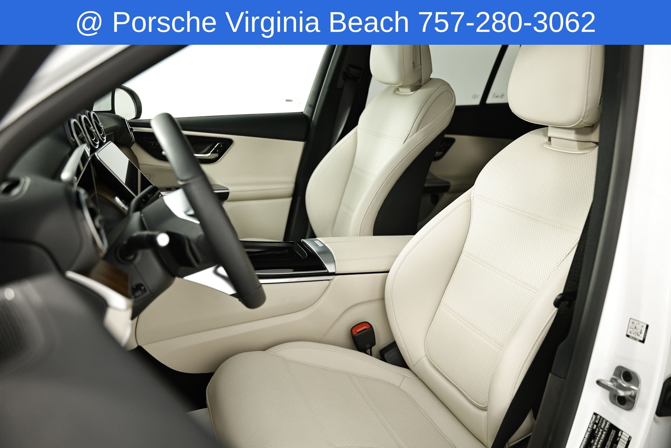 Used 2025 White Mercedes-Benz GLC 300 image 5