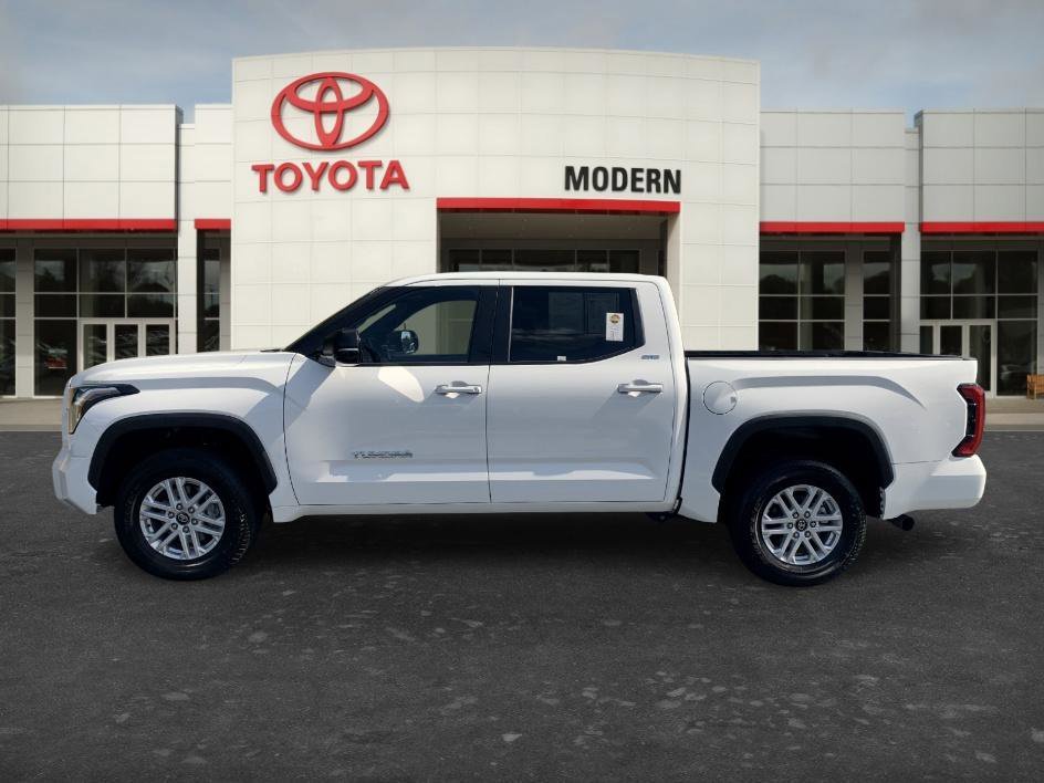Used 2025 Ice Toyota SR5 image 7