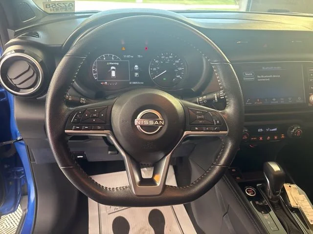 Used 2022  Nissan SR image 3