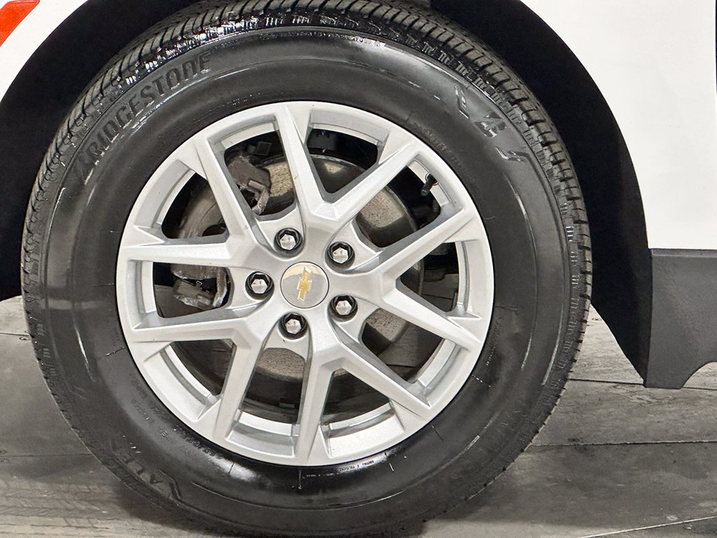 Used 2023 White Chevrolet LT image 34
