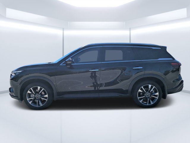 Used 2024 Black INFINITI LUXE image 6