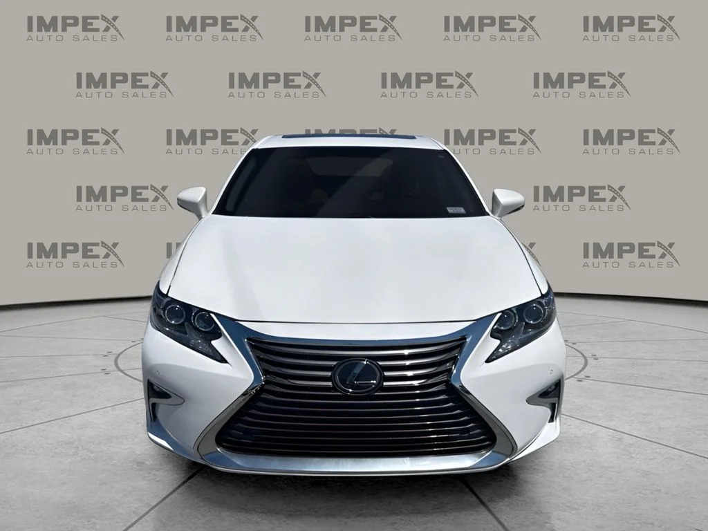 Used 2016 White Lexus 350 image 8