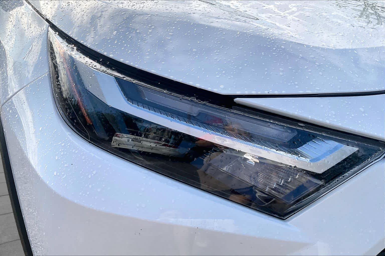 Used 2025 Ice Cap Toyota XLE image 27