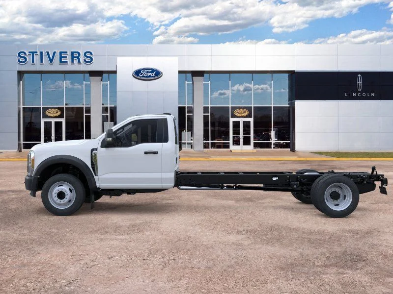 New 2025 Oxford White Ford XL image 4