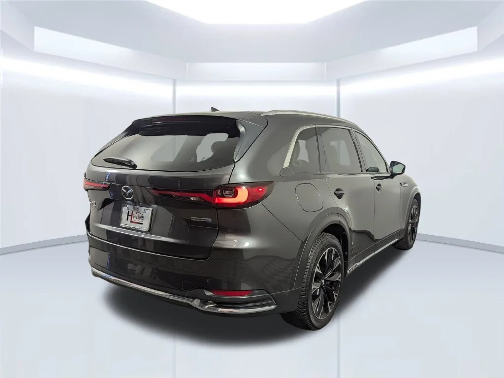 Used 2024 Gray Mazda Premium Plus AWD w/ 3rd Row Seats image 25