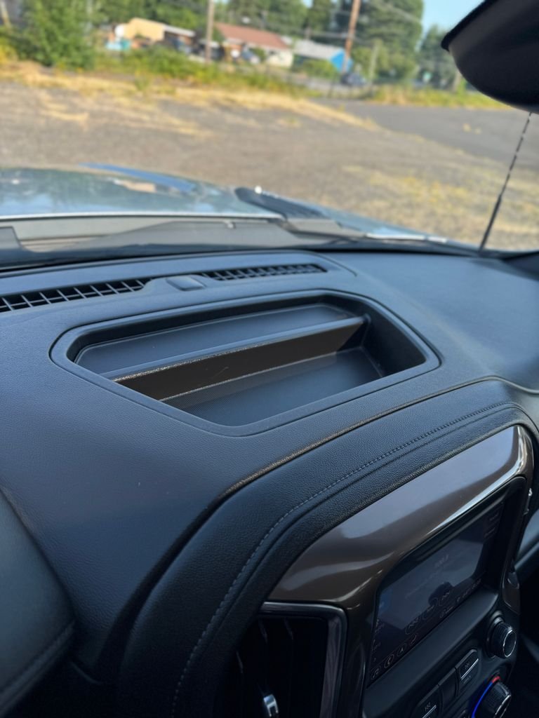 Used 2022 Silver Ice Metallic Chevrolet High Country image 36