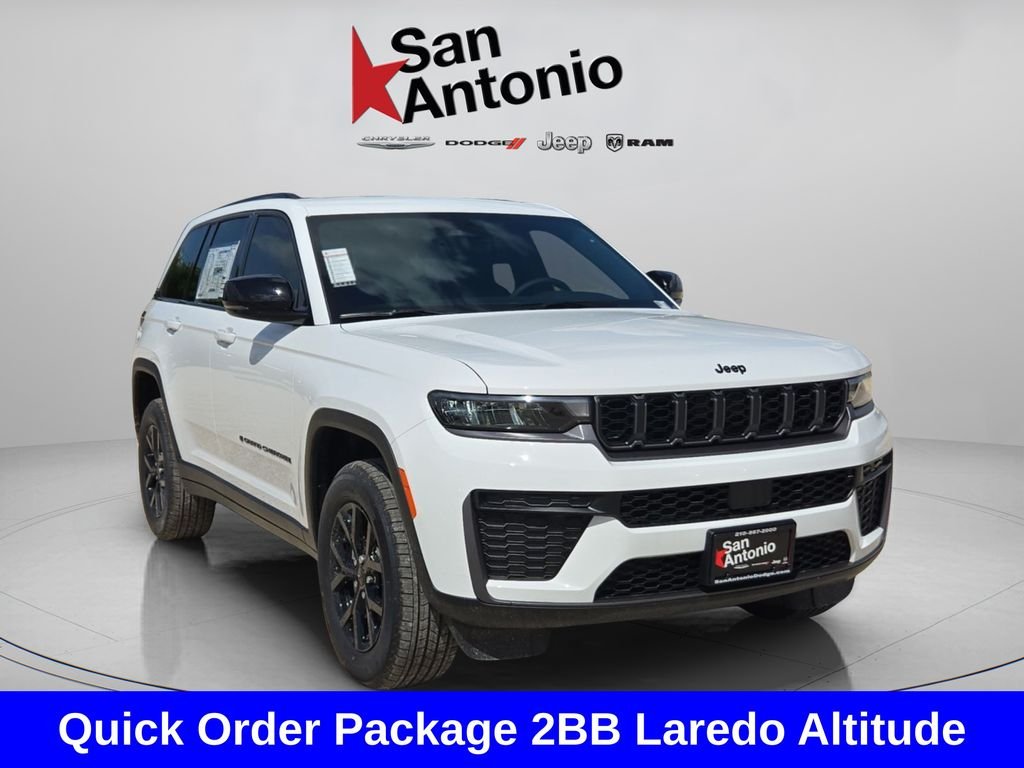 New 2026 Bright White Clear-Coat Exterior Paint Jeep Altitude image 3