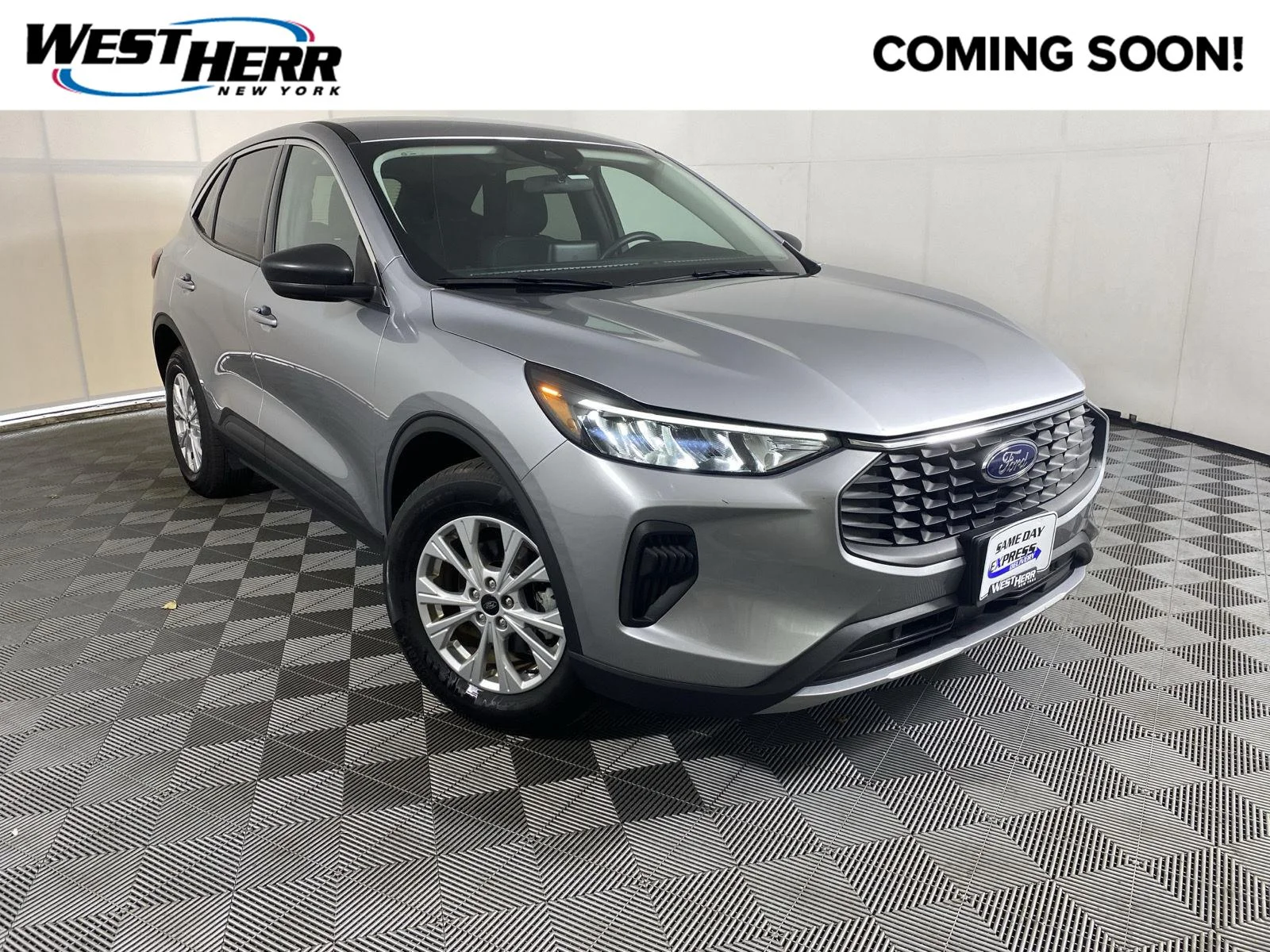 Used 2023 Iconic Silver Ford Active image 1