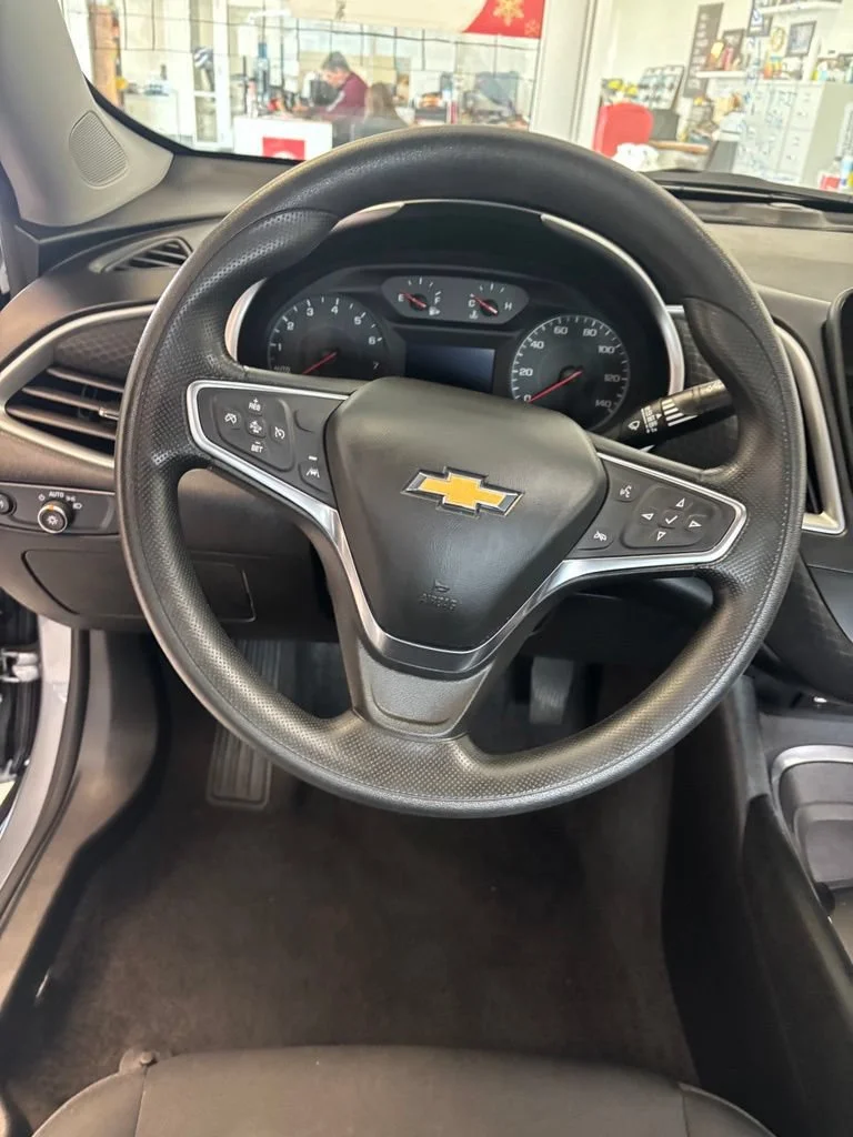 2025 Chevrolet Malibu 1LT - Photo 12
