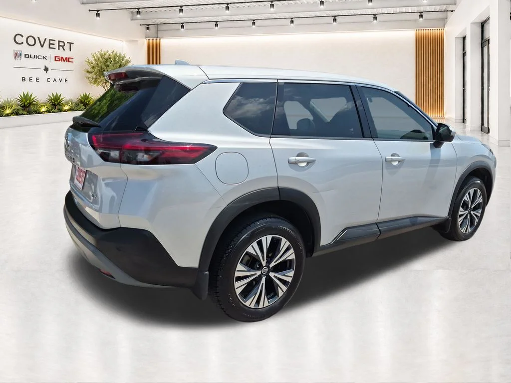 Used 2021 Silver Nissan SV image 10