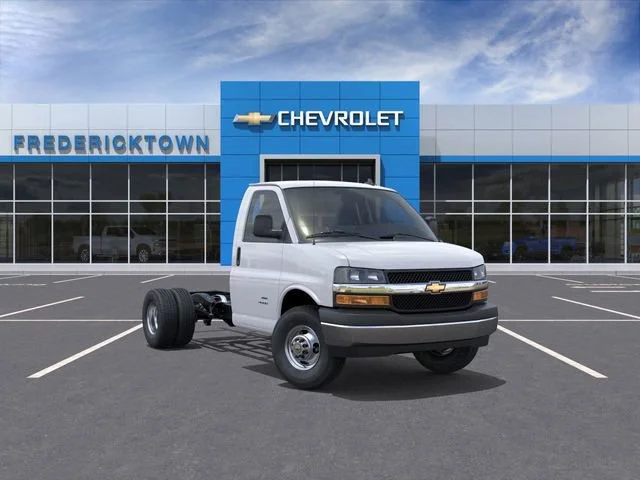 2025 Chevrolet Express Cutaway
