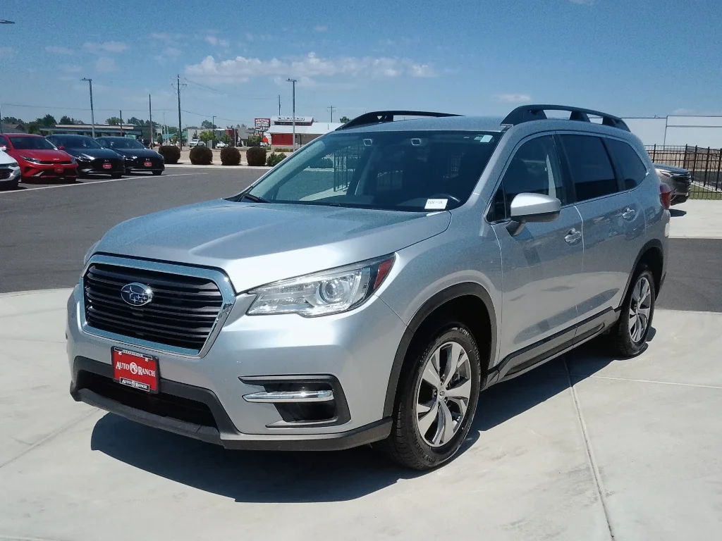 Used 2022 Ice Silver Metallic Subaru Premium image 7