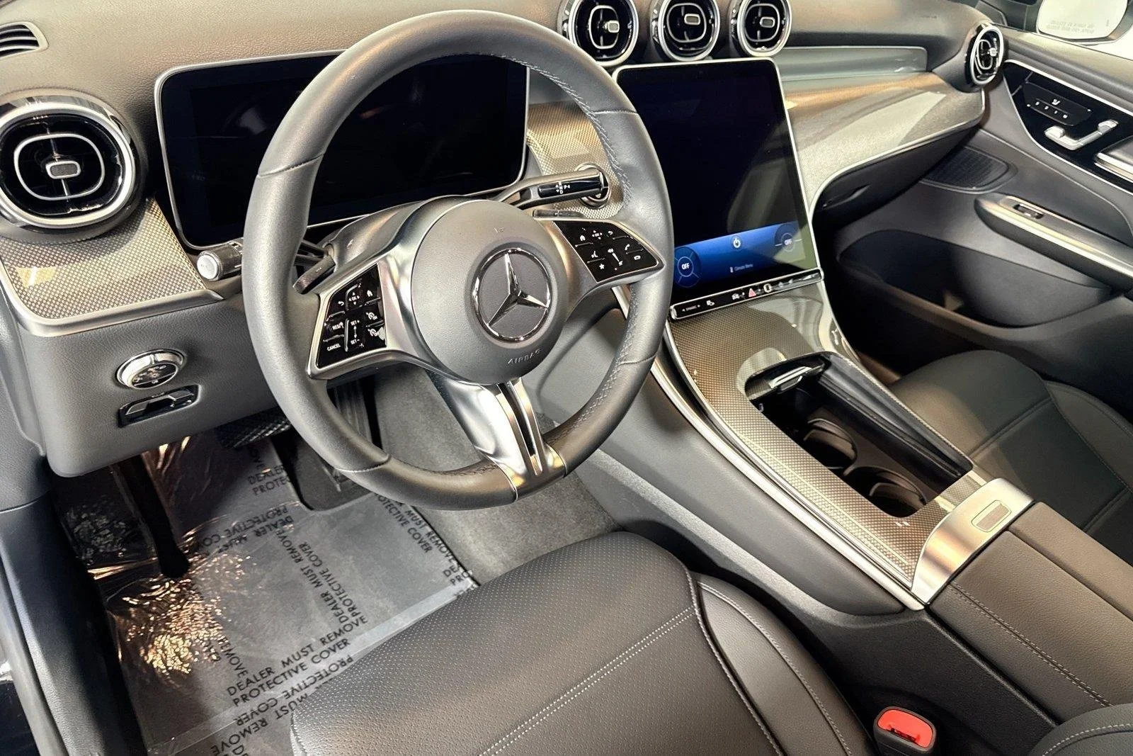 Used 2025 Black Mercedes-Benz GLC 300 image 9