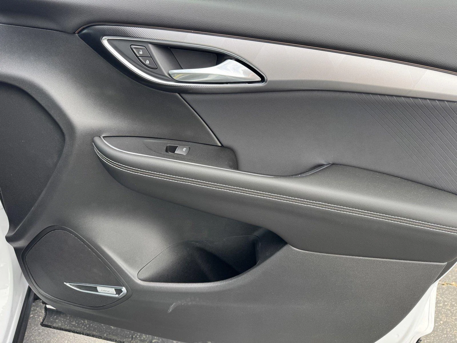 New 2026 Summit White Buick Sport Touring image 9