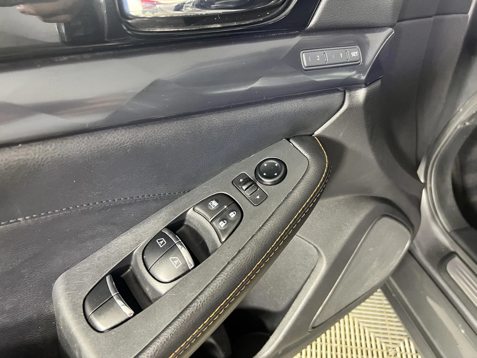 Used 2022 Gun Metallic Nissan SR image 12