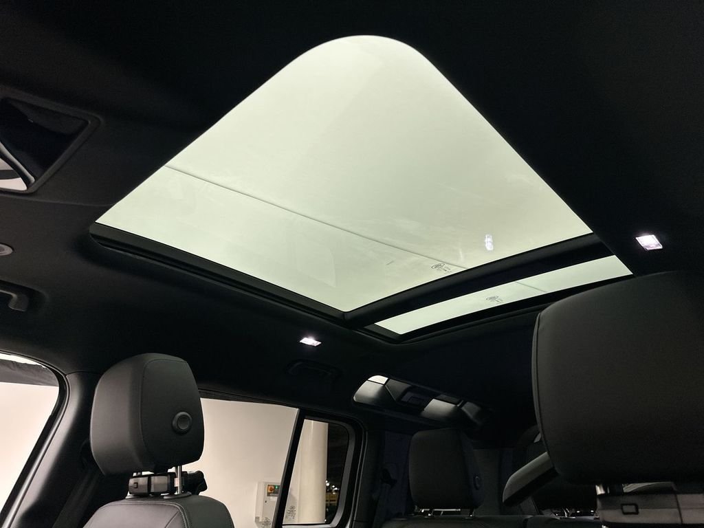 New 2026 Fuji White Land Rover S image 11