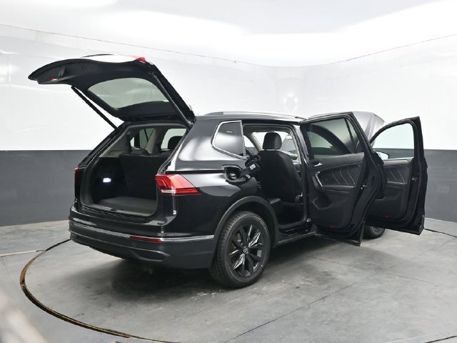 Used 2024 Black Volkswagen 2.0T SE image 57