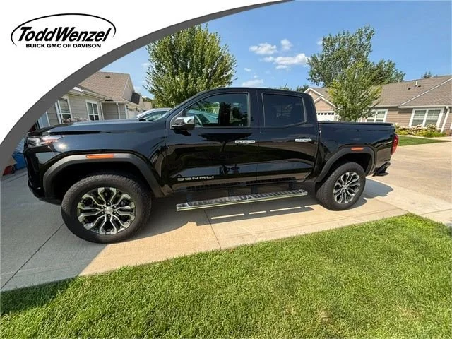 Used 2023 Onyx Black GMC Denali image 1