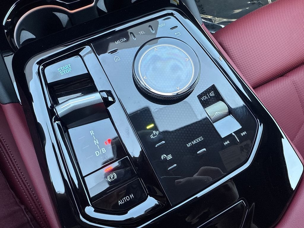 New 2027 Gray BMW xDrive40 image 24