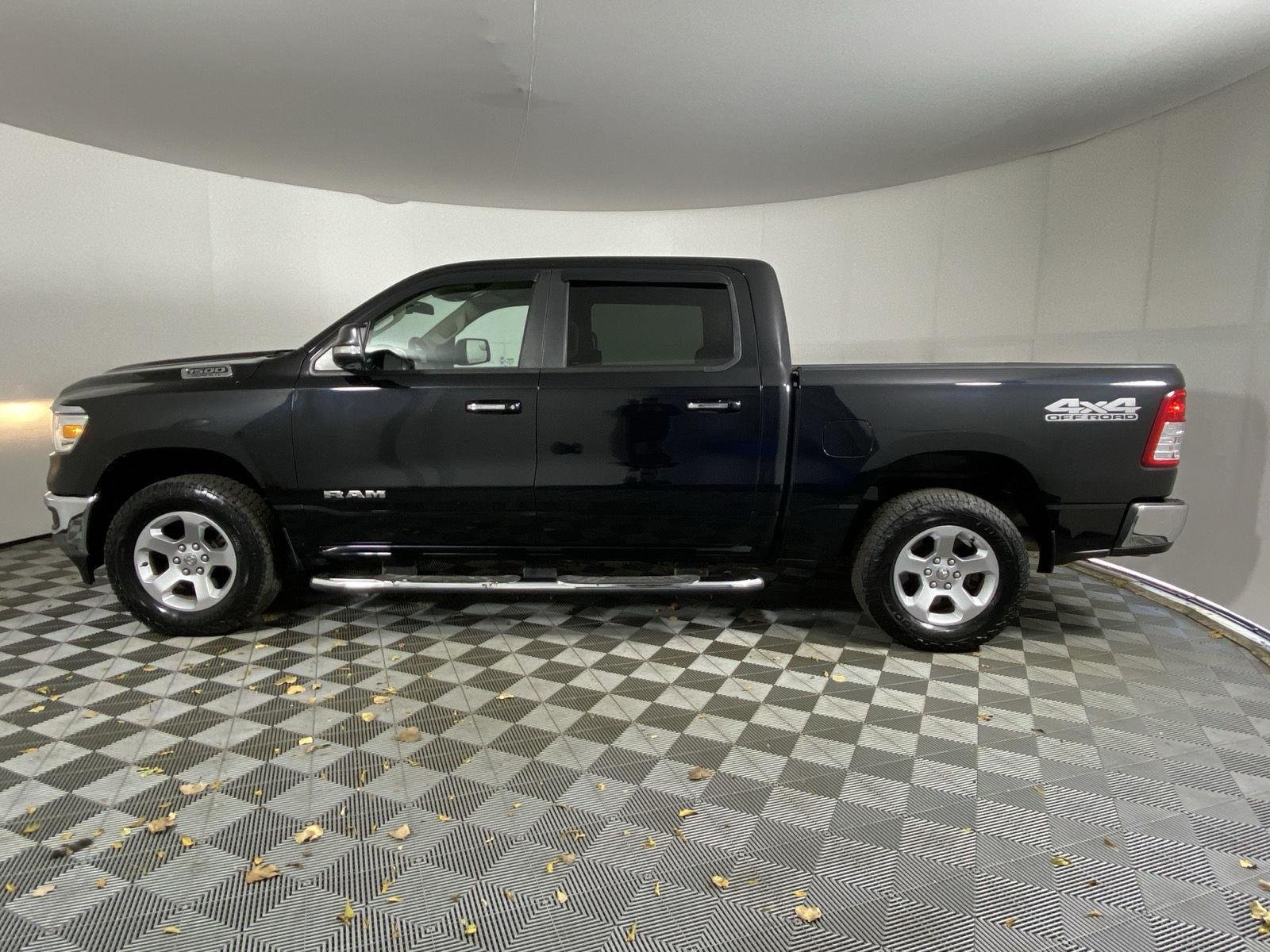 Used 2019 Diamond Black Crystal Pearlcoat Ram Big Horn/Lone Star image 12
