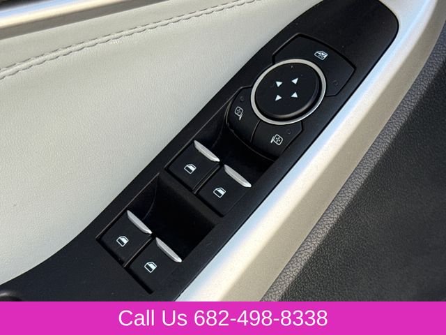 Used 2022 White Ford XLT image 21