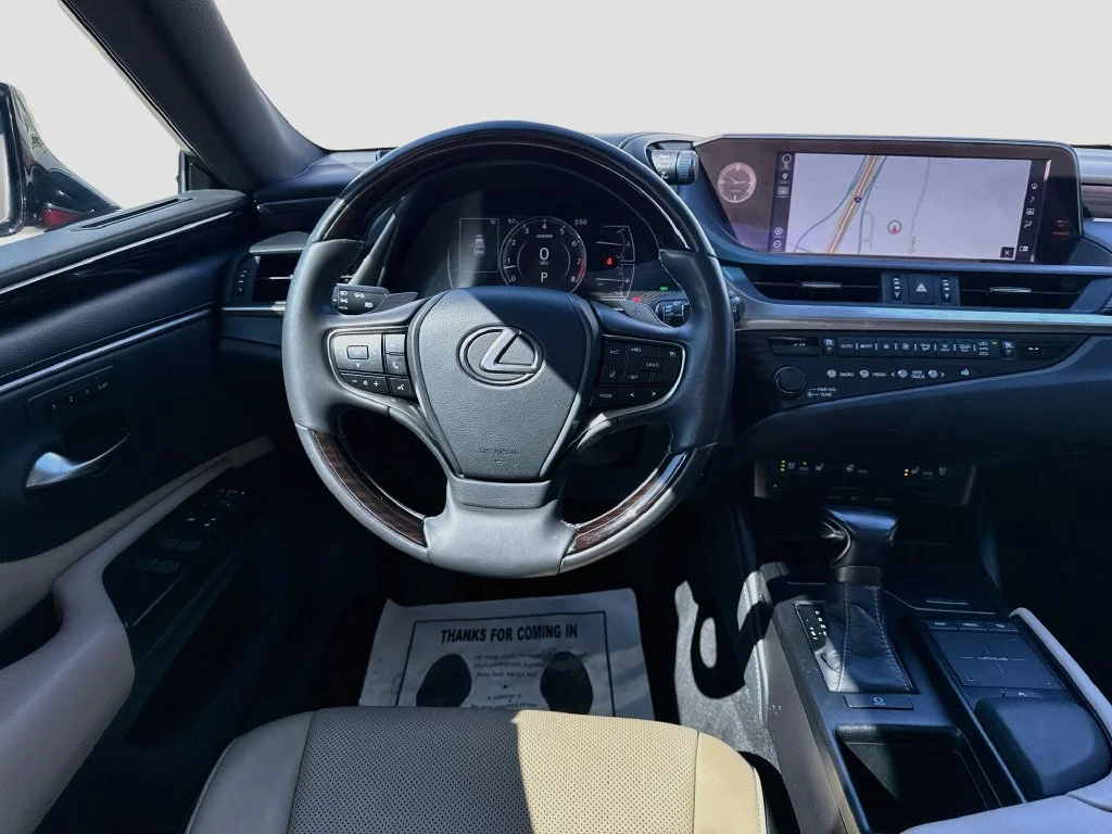 Used 2020 Red Lexus 350 image 28