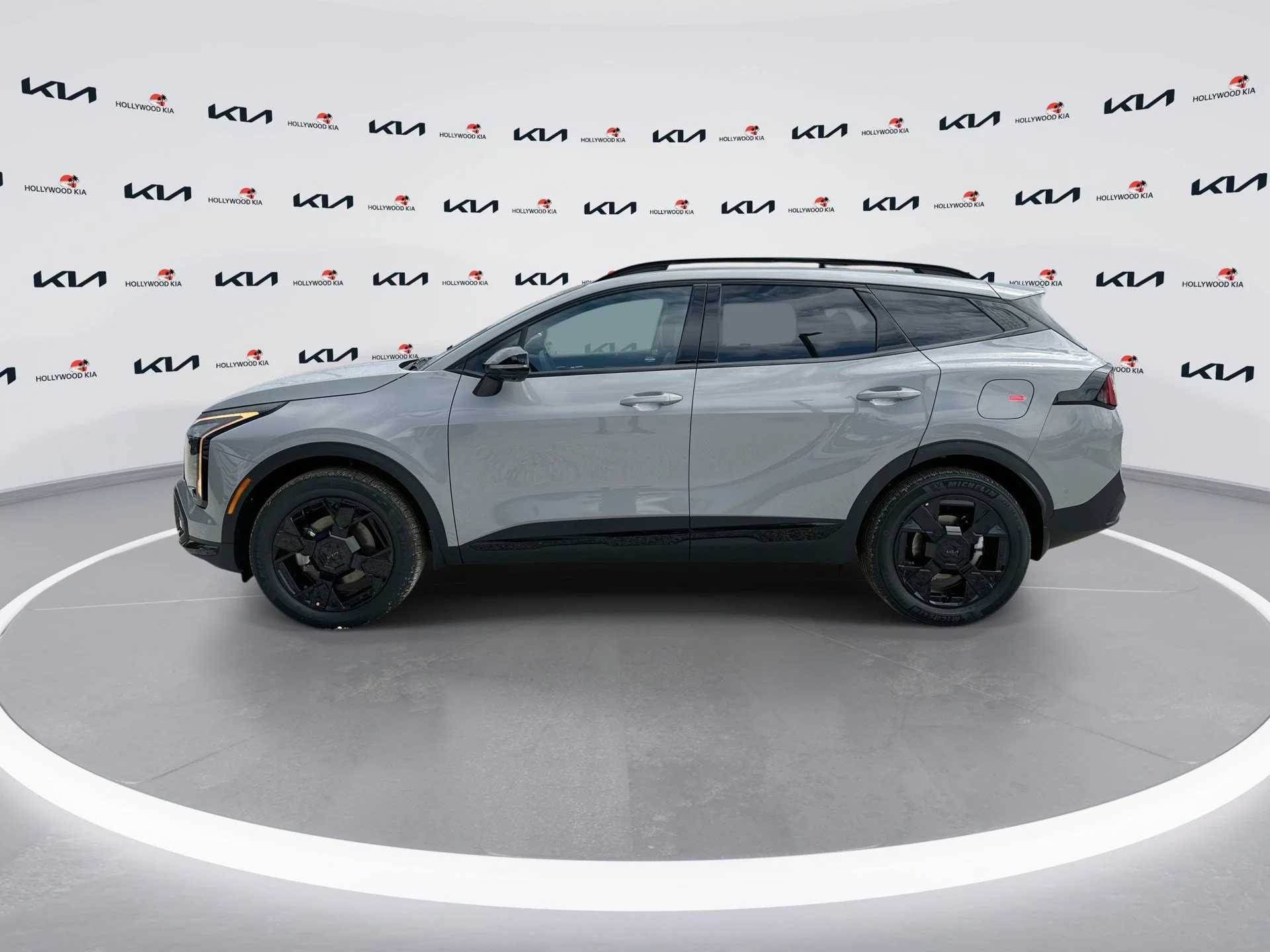 New 2026 Wolf Gray Kia X-Line Prestige image 5