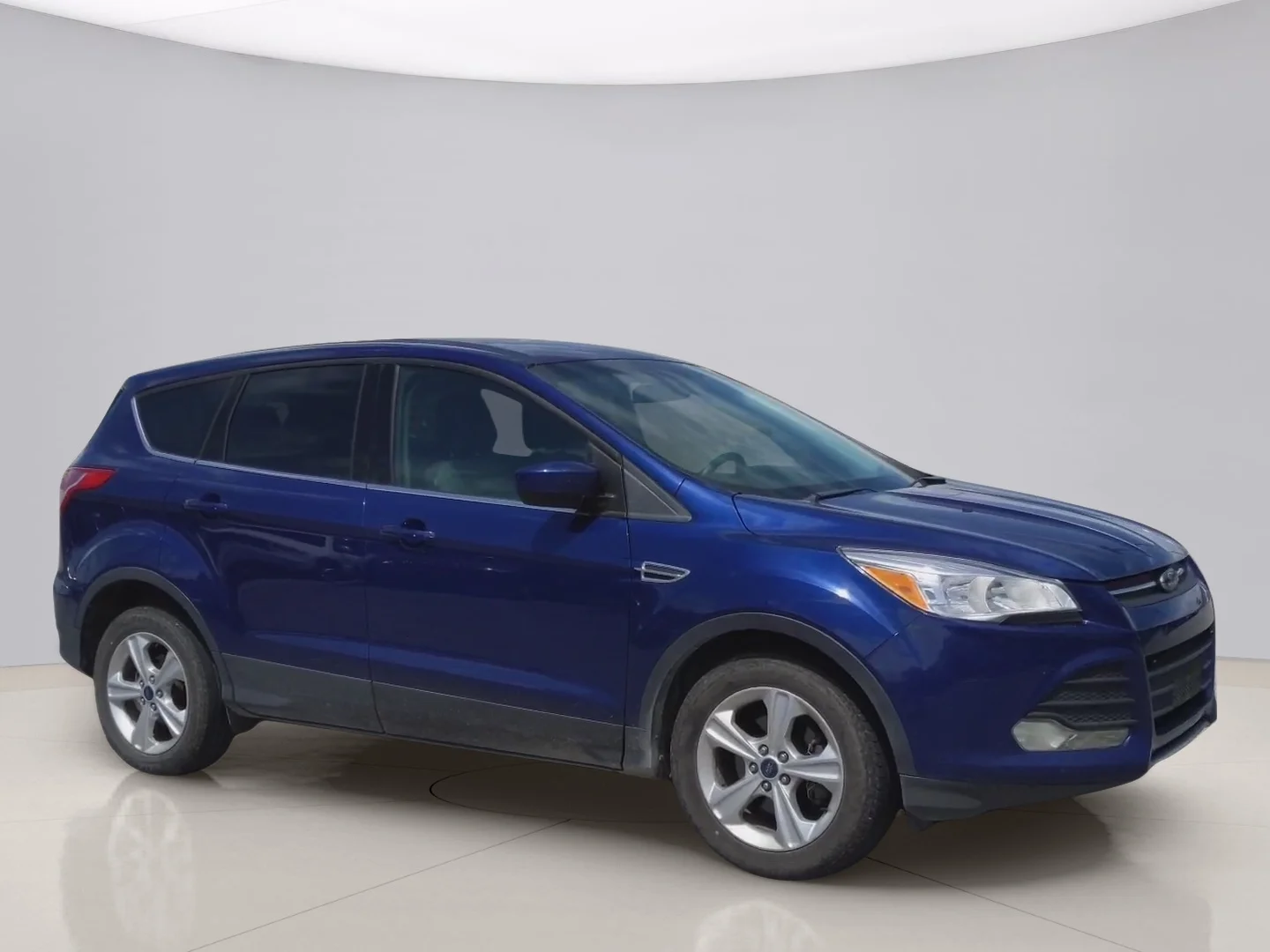 Used 2016 Blue Ford SE image 3