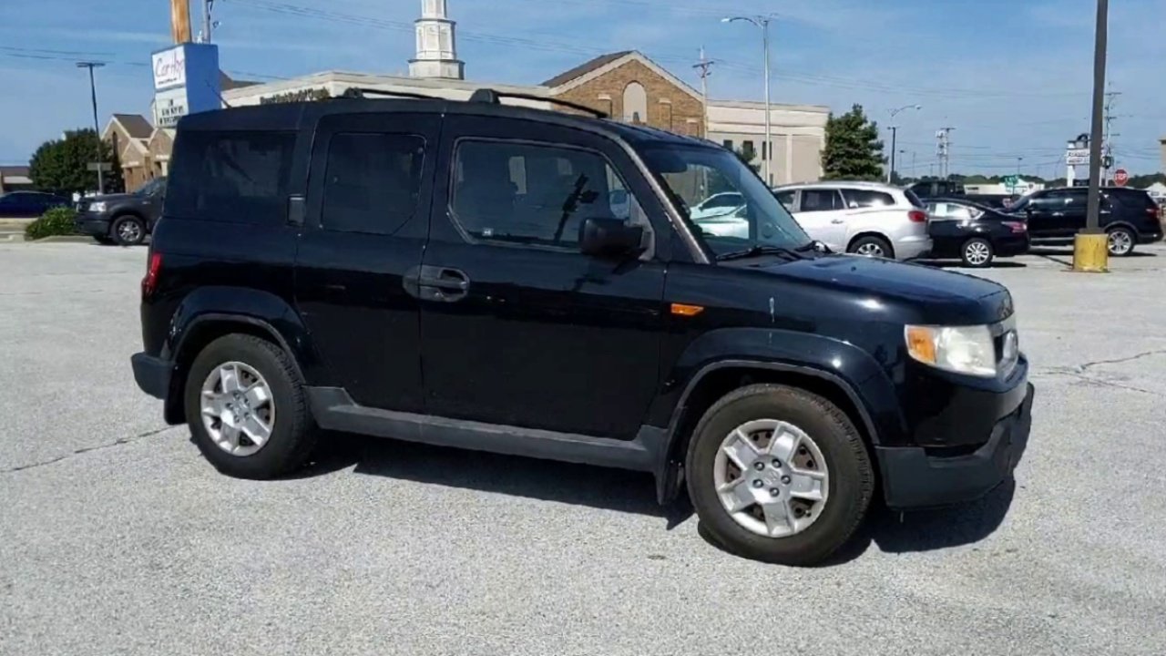 2011 Honda Element LX photo 2