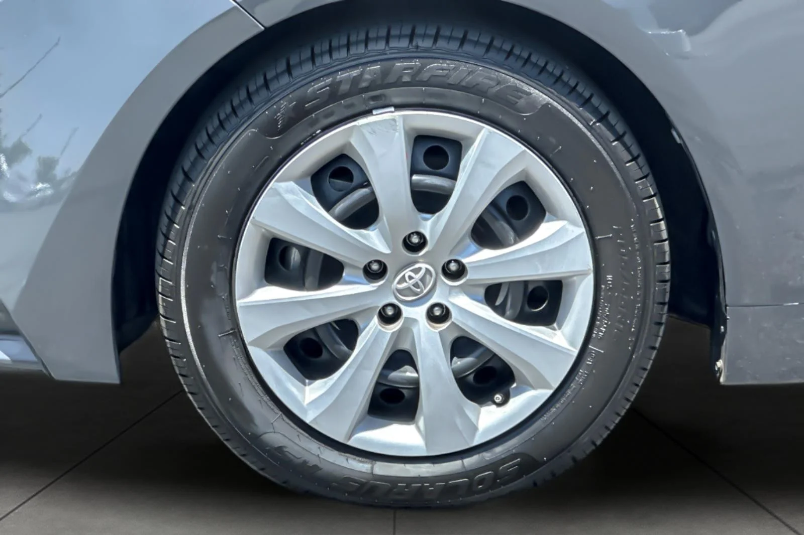 Used 2023 Underground Toyota Hybrid LE image 23