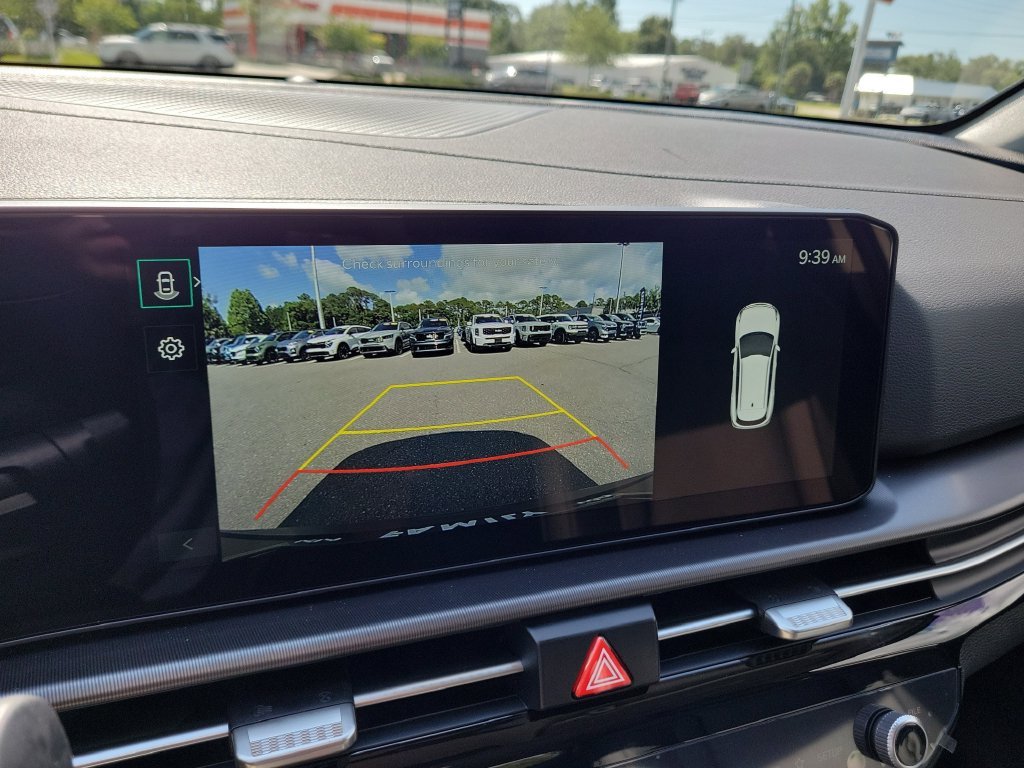 New 2026 Glacial White Pearl Kia EX image 33