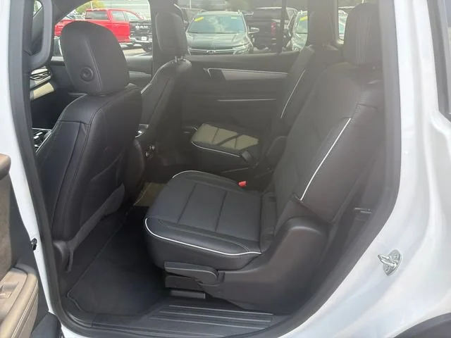 Used 2026 Summit White Buick Preferred image 30