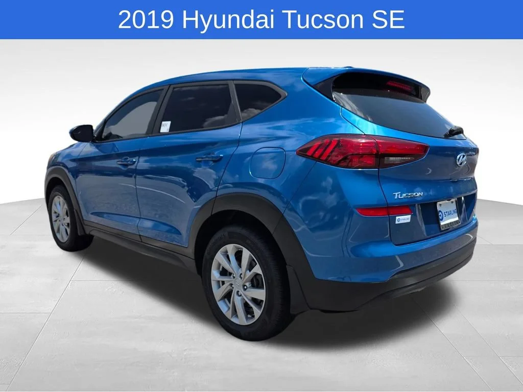 Used 2019 Blue Hyundai SE image 6