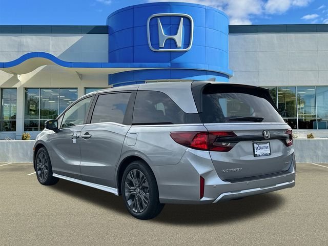 2026 Honda Odyssey Touring - Photo 4