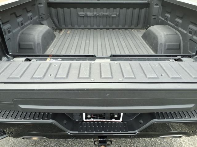 Used 2024 Black GMC Denali image 18