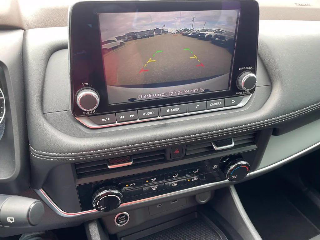 Used 2023 White Nissan S image 14