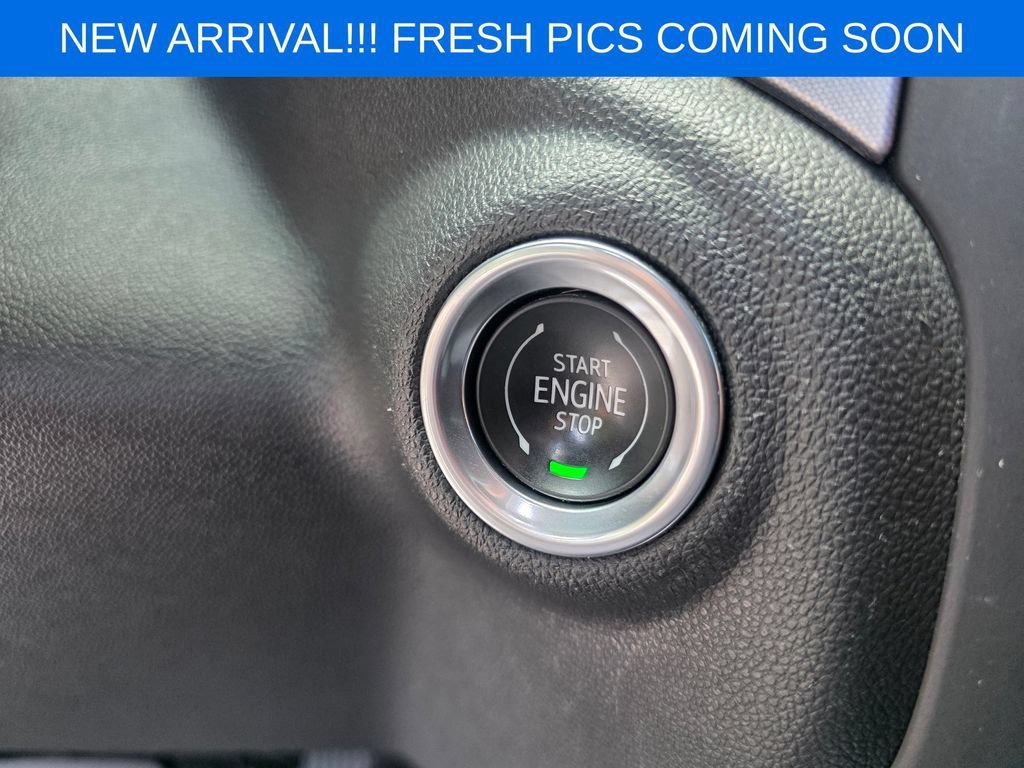 Used 2019 SUMMIT WHITE GMC SLT image 12