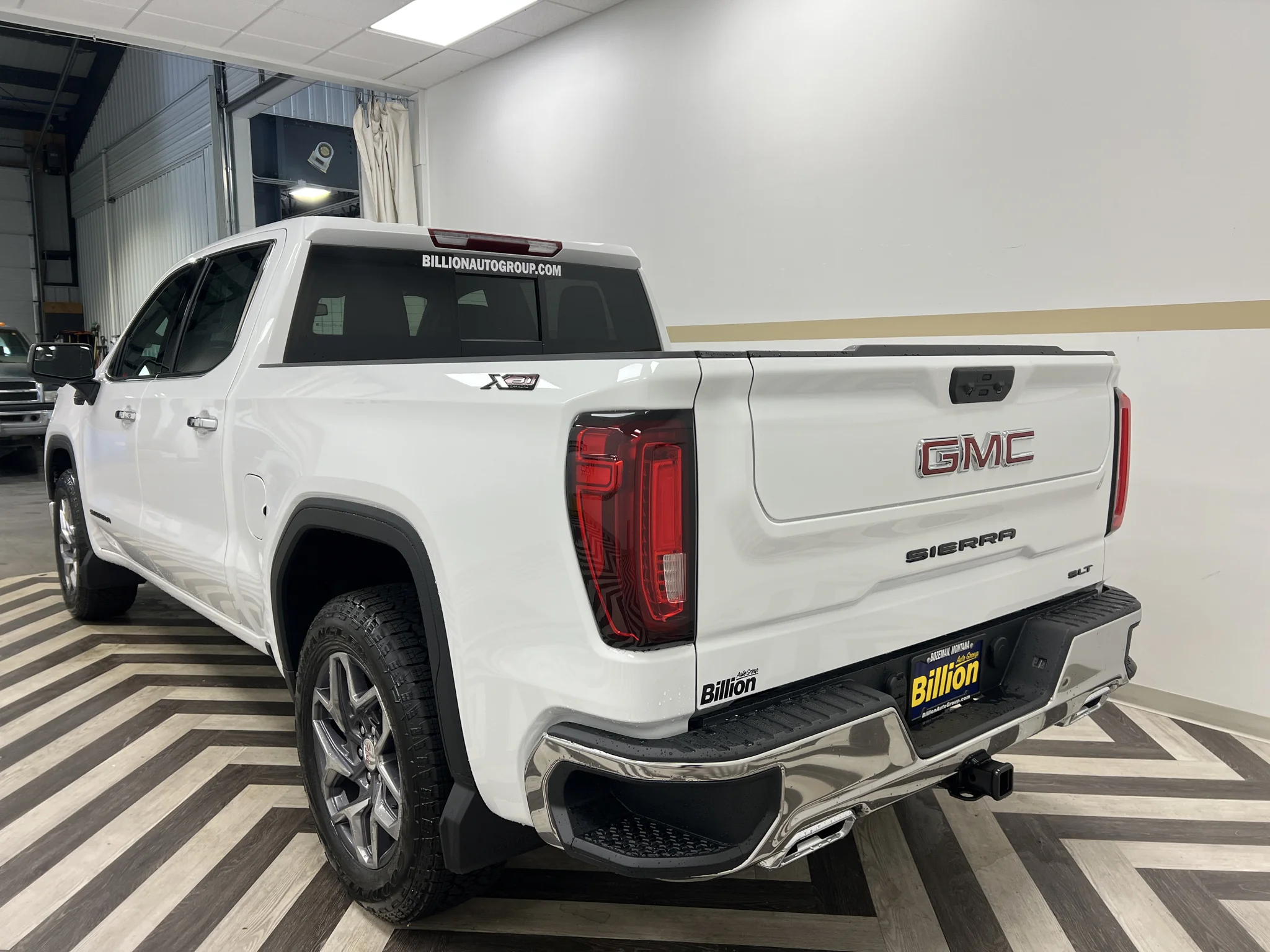 2026 GMC Sierra 1500 SLT - Photo 14