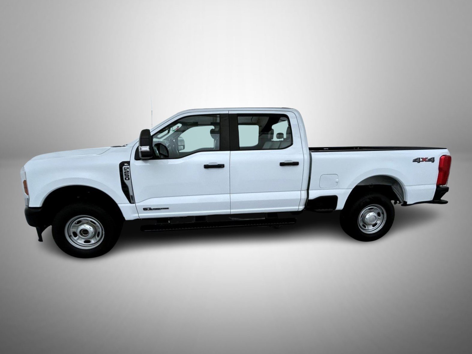 Used 2026 White Ford XL image 8