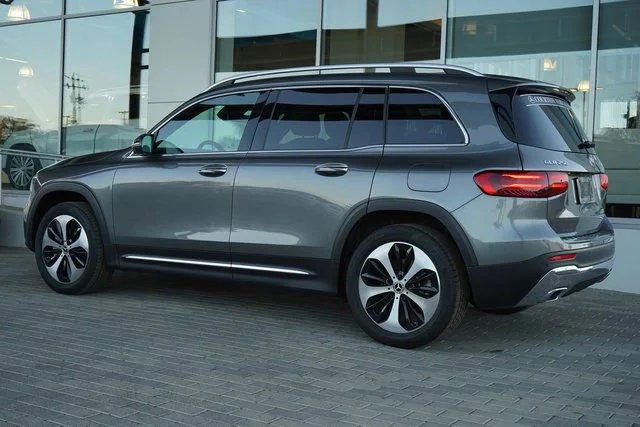 Used 2026  Mercedes-Benz GLB 250 image 6