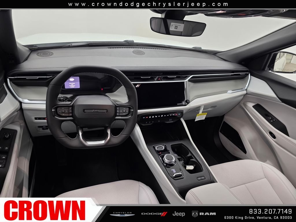 New 2026 Bright White Clear-Coat Exterior Paint Jeep Limited image 12