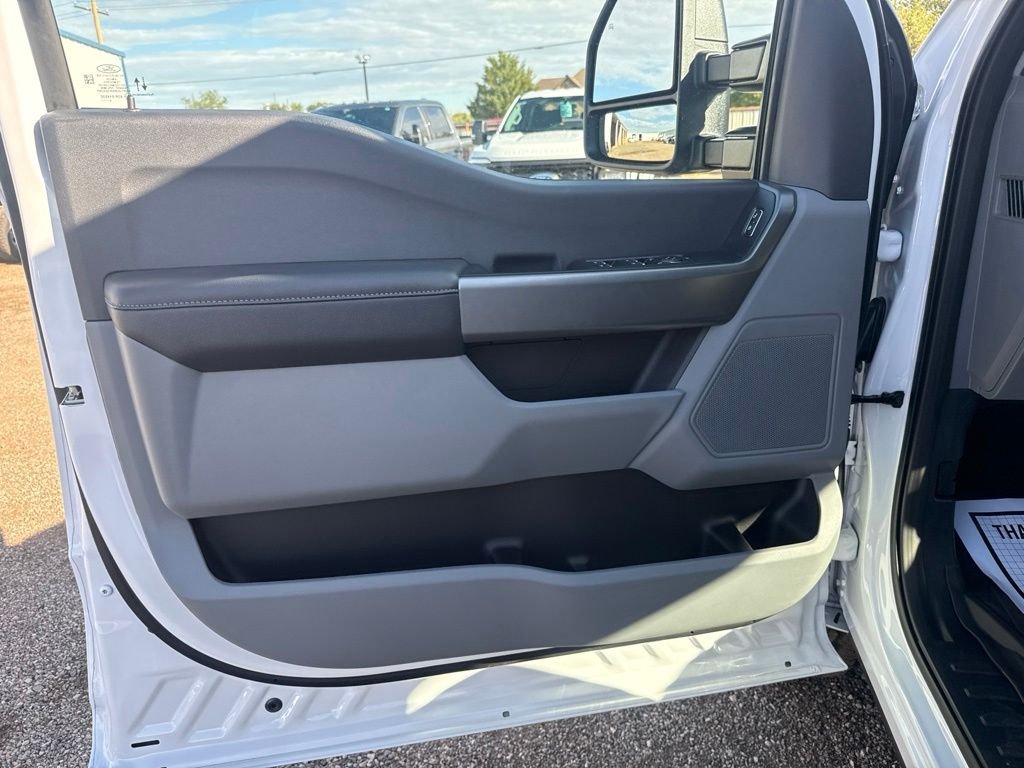 New 2026 White Ford XLT image 12