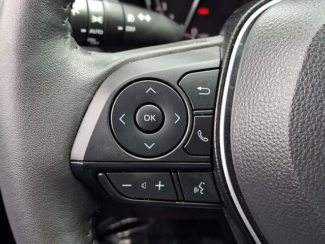 Used 2025 Blue Toyota XLE Premium image 22
