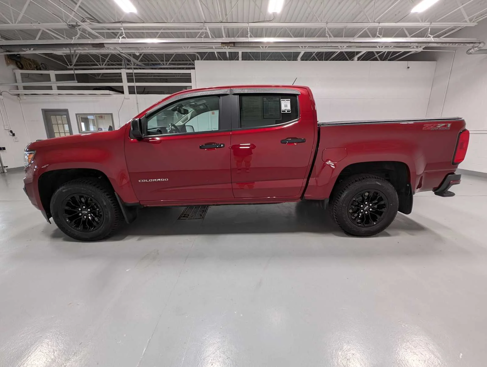Used 2021 Cherry Red Tintcoat Chevrolet 4WD Z71 image 13