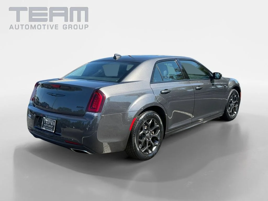 Used 2022 Gray Chrysler Touring image 7