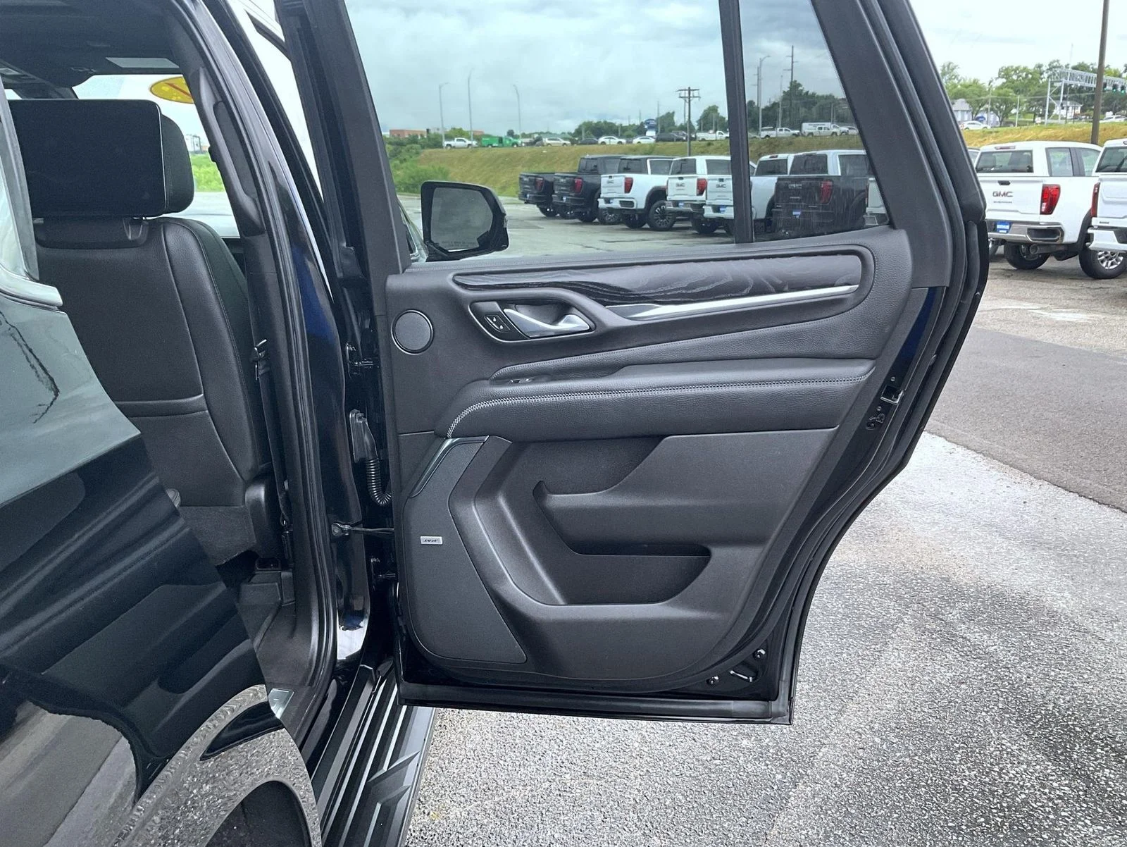 Used 2021 Black GMC Denali image 17